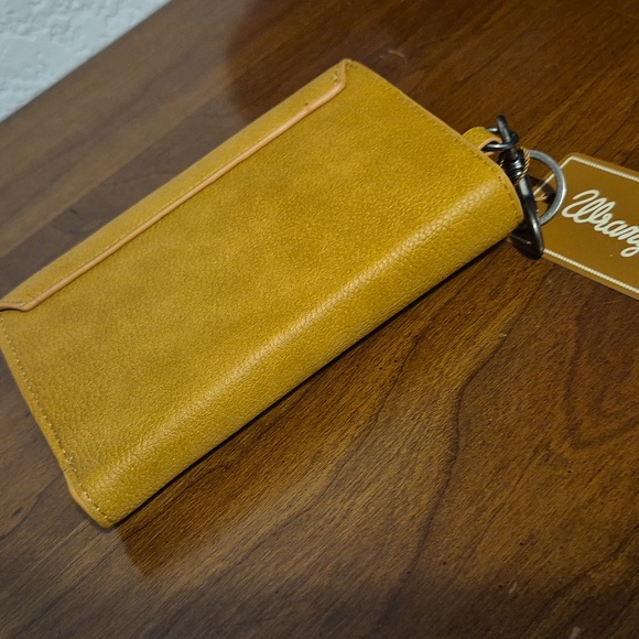 Nwt Wrangler Mustard Yellow Women's Wallet - Picture 3 of 10